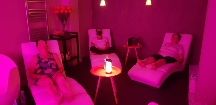 relaxation-yoga-du-rire-123-libere-toi-spa-les-orangeries-les-sables-d-olonne